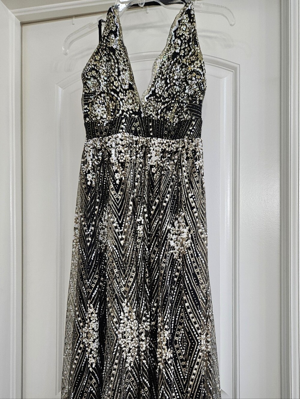 Elegant Black and Gold Sequin Evening Dress